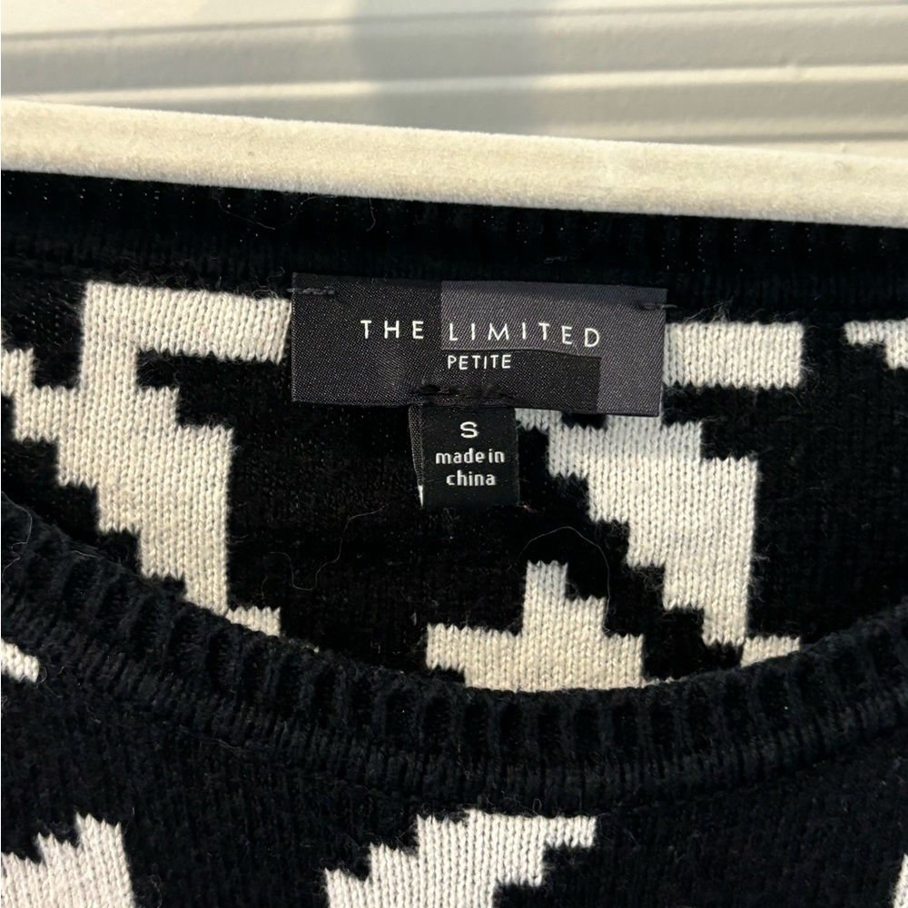 Sweater - Picture 3 of 4